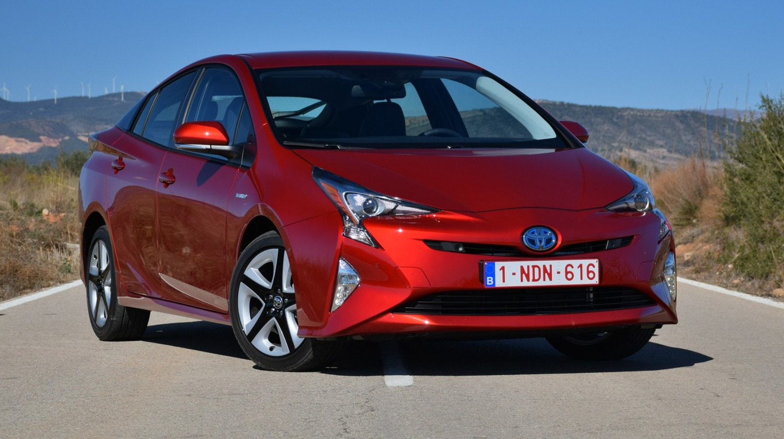 Here’s How A Toyota Prius Hybrid Engine System Works