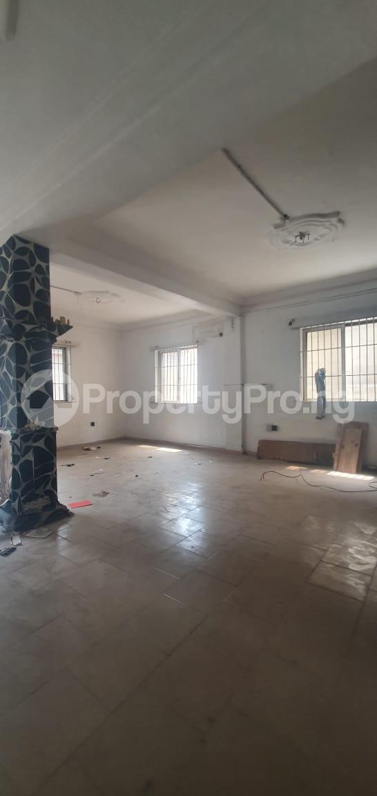 3 Bedroom Flat / Apartment in Alagomeji Yaba Lagos