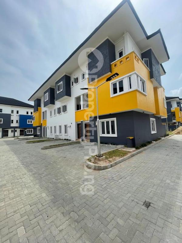 For Sale: 4 Bedroom House in Ikate Lekki Lagos