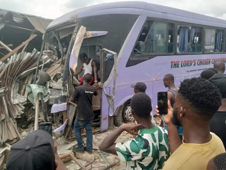 20 feared dead as Lord Chosen bus carrying church members collide with heavy duty truck in Imo