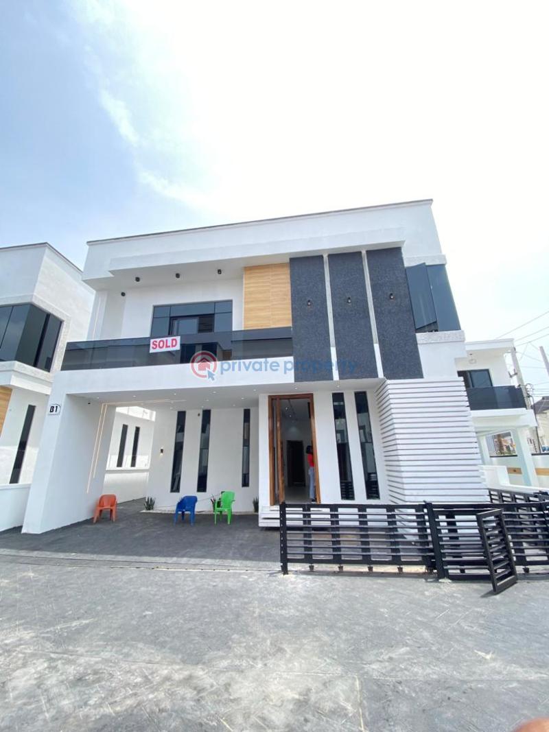 For sale: 5 bedroom Detached Duplex Chevy View Chevron Drive Lekki Lagos