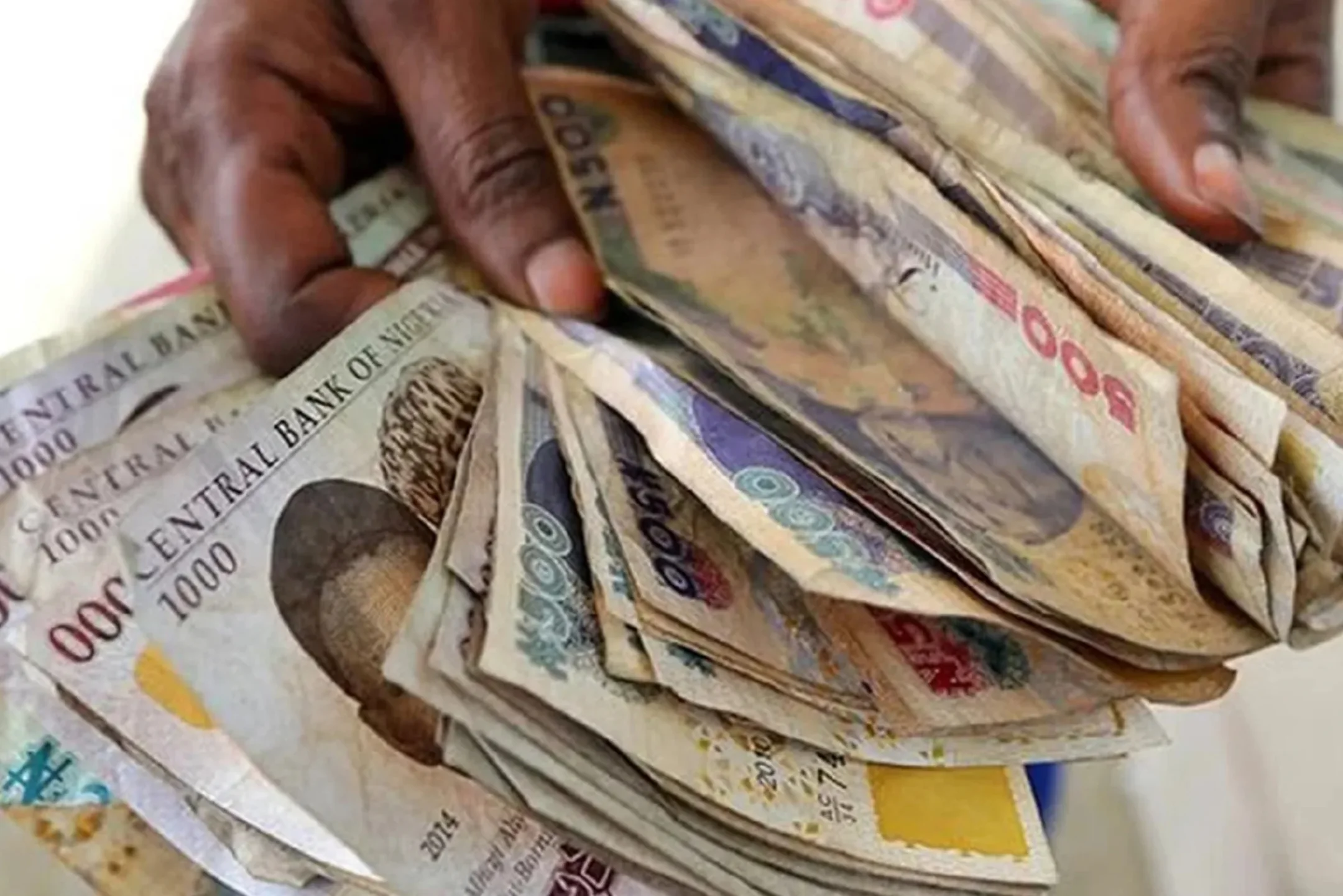 Naira depreciation: Investors lose N673bn in NGX