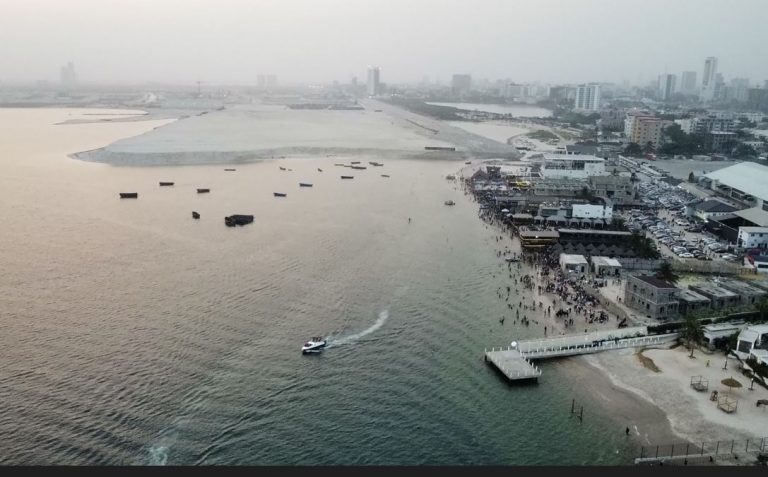 Lagos-Calabar highway: FG begins demolition, shuts Lagos beach