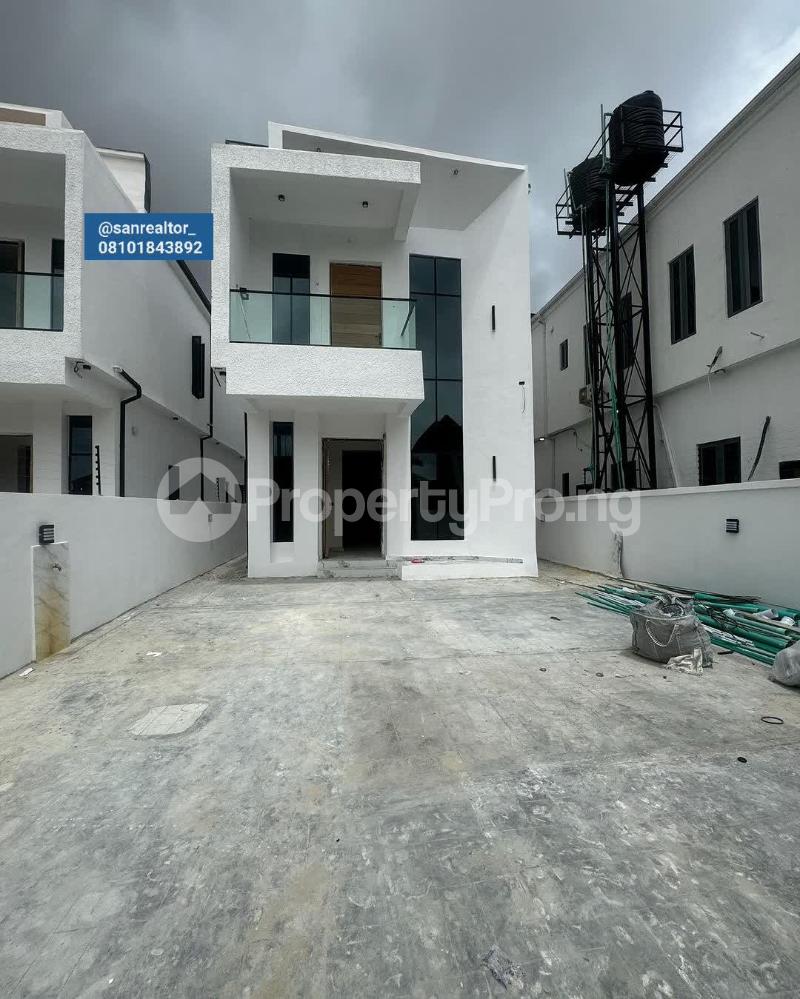 For Sale : 5 Bedroom House in Ajah Lagos