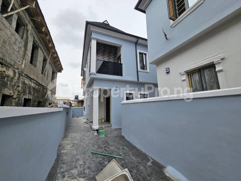 For Sale : 4 Bedroom House in Maryland Ikeja Lagos