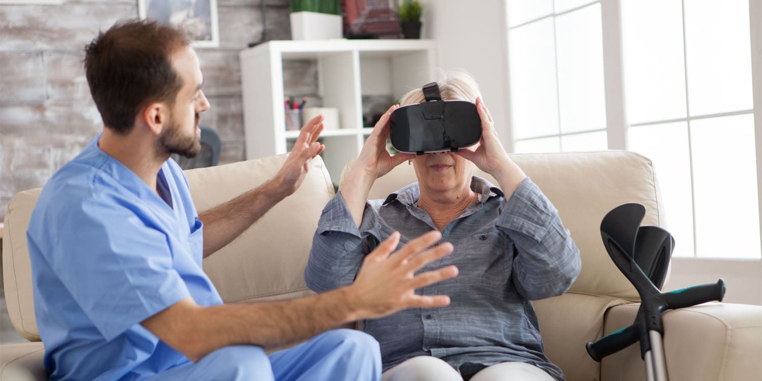 VR therapy brings moments of joy and pain relief to palliative care patients