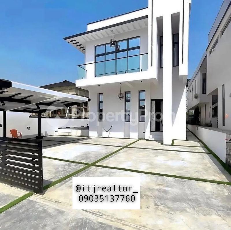 For Sale : 5 Bedroom House in Ajah Lagos