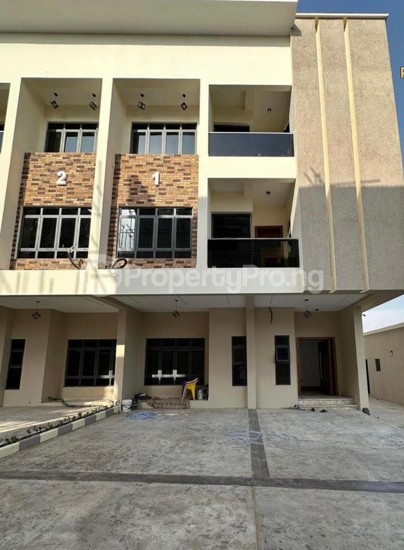 For Sale: 5 Bedroom House in Wuye Abuja