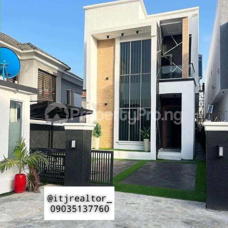 For Sale : 5 Bedroom House in Ajah Lagos