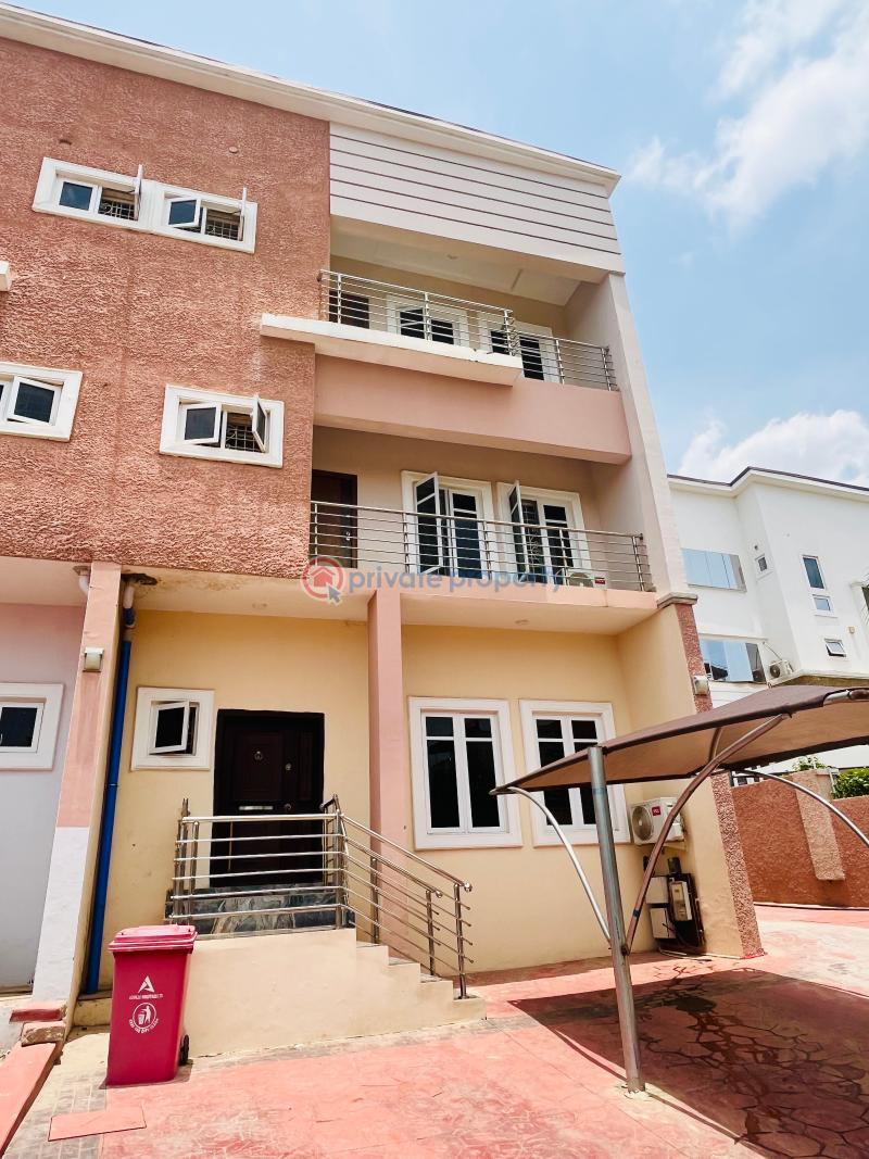 For rent: 4 bedroom Terraced Duplex Guzape Abuja Phase 1 (PID: 1PBMSJ)