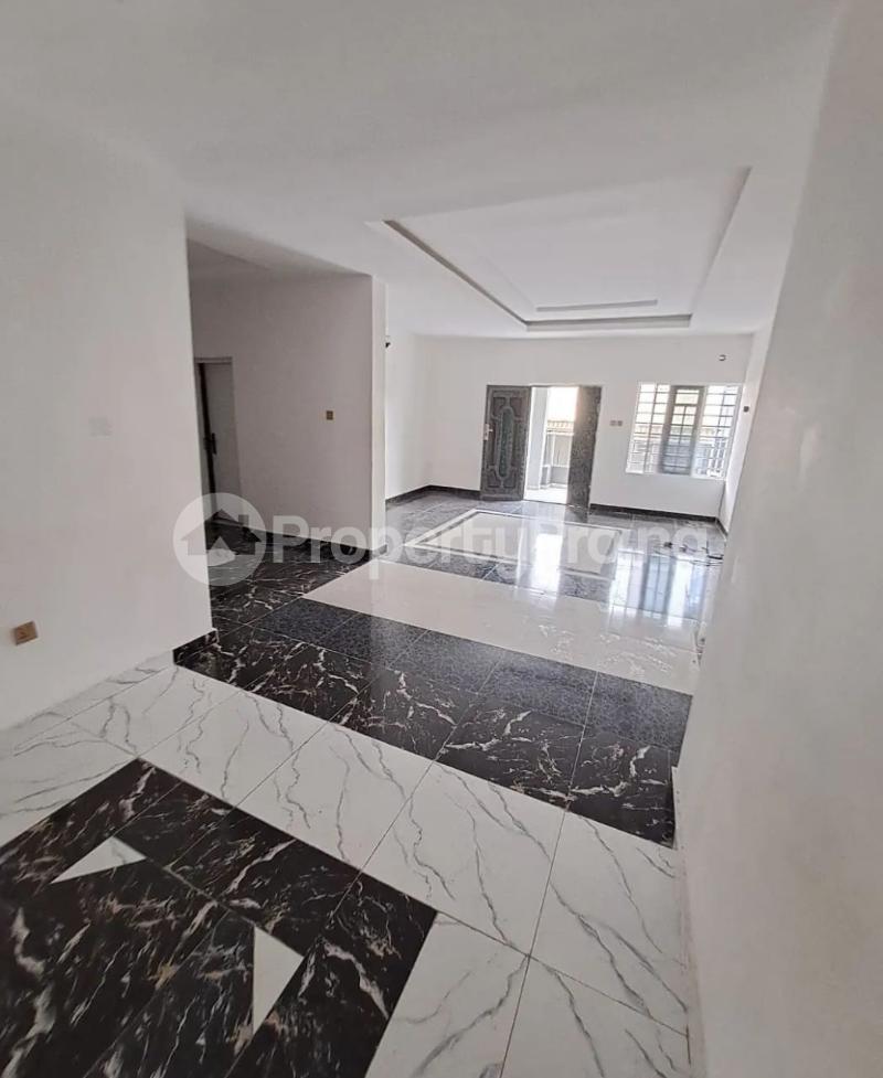 For Rent : 2 Bedroom Flat / Apartment in Osapa london Lekki Lagos