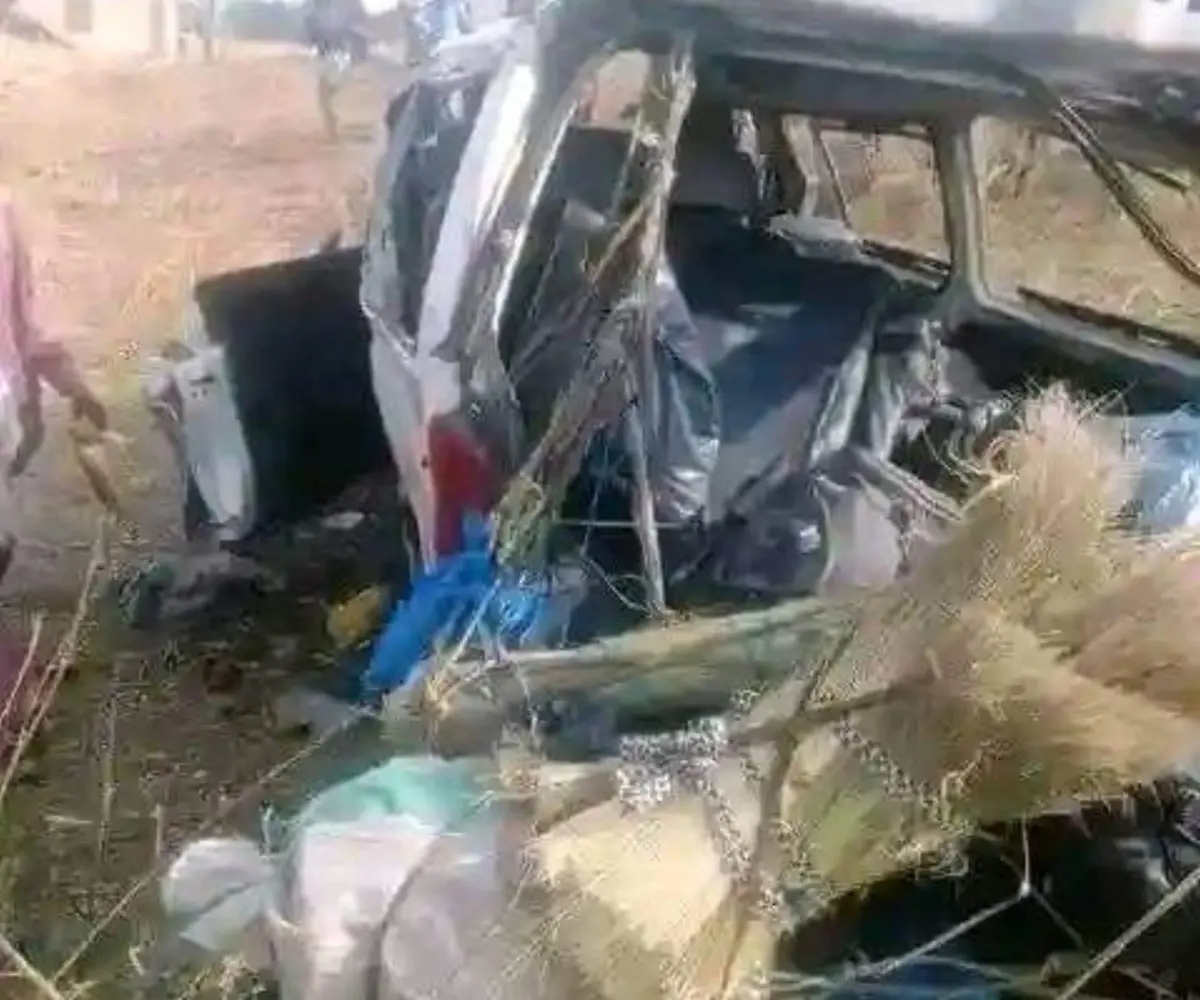 18-seat bus crashes in Taraba leaving several passengers injured