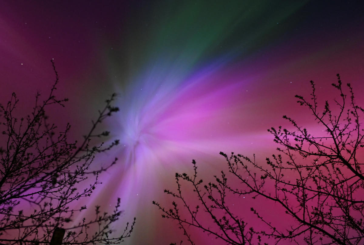 ‘Extreme’ geomagnetic storm may bless us with more aurora displays tonight and tomorrow