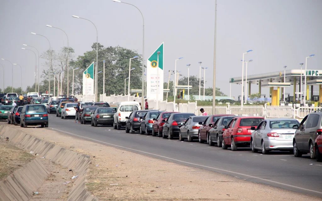 Fuel Shortage: Queues worsen In Lagos, Abuja, Others