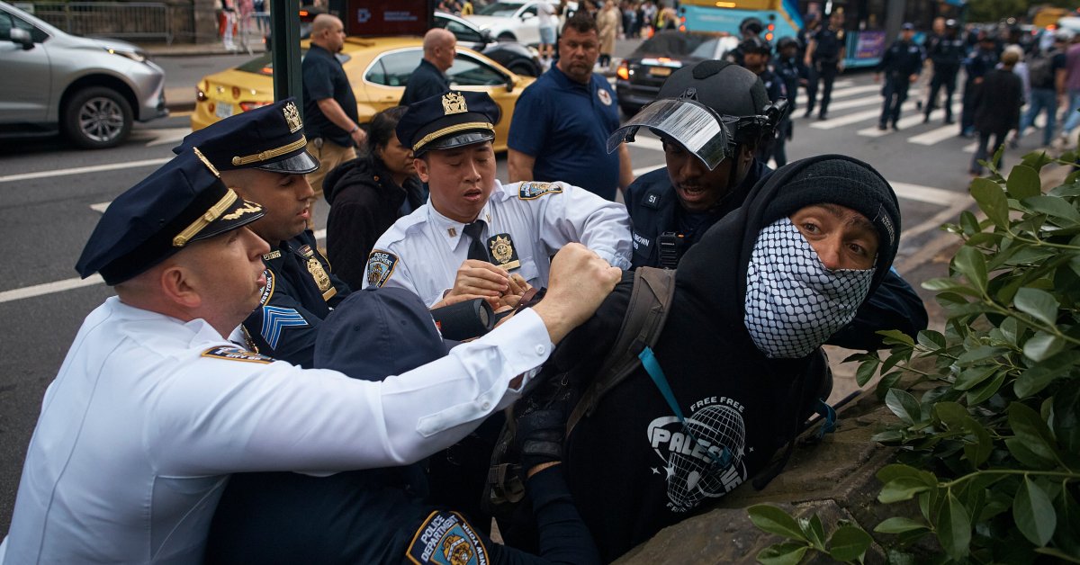 Protesters Attempt to Disrupt MET Gala with Smoke Bombs