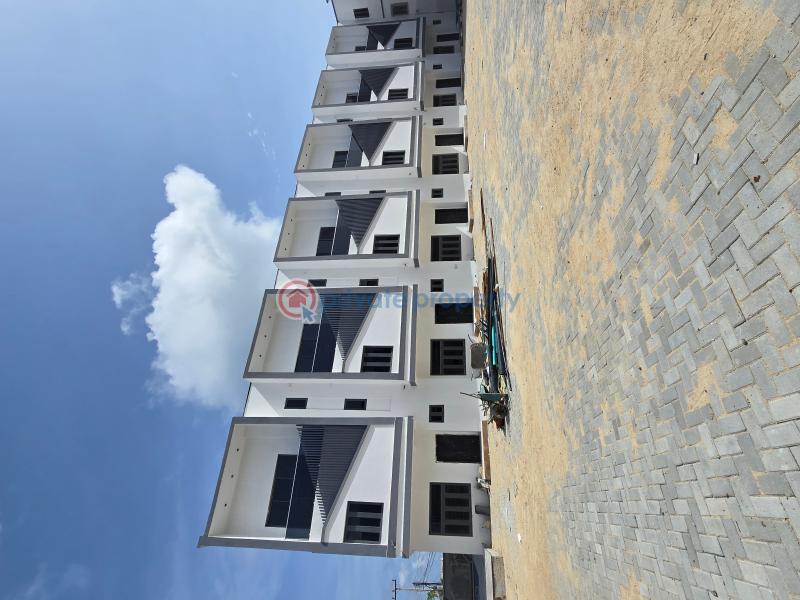 For sale: 4 bedroom Terraced Duplex Atlantic View Estate Igbo Efon Lekki Lagos