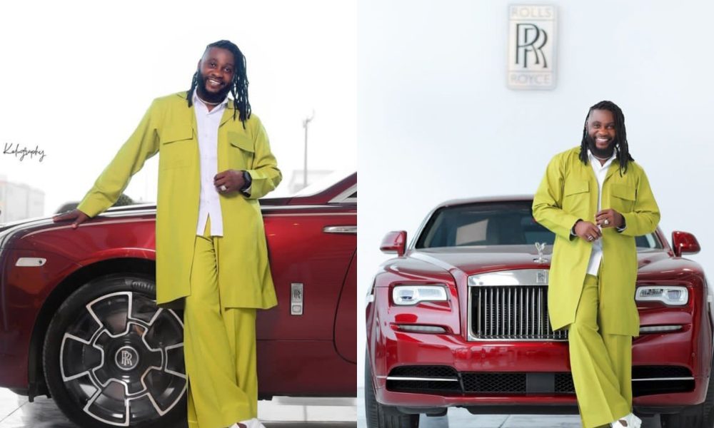 Fans rejoice as actor, Jide Awobona finally joins the Rolls Royce gang, shows off his new whip (Photos)