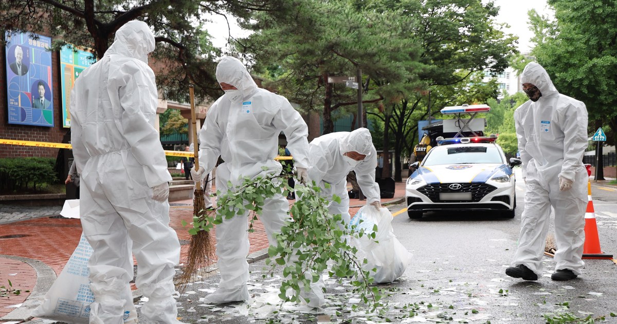 North Korean Trash Balloon Lands On South Korea’s Presidential Compound