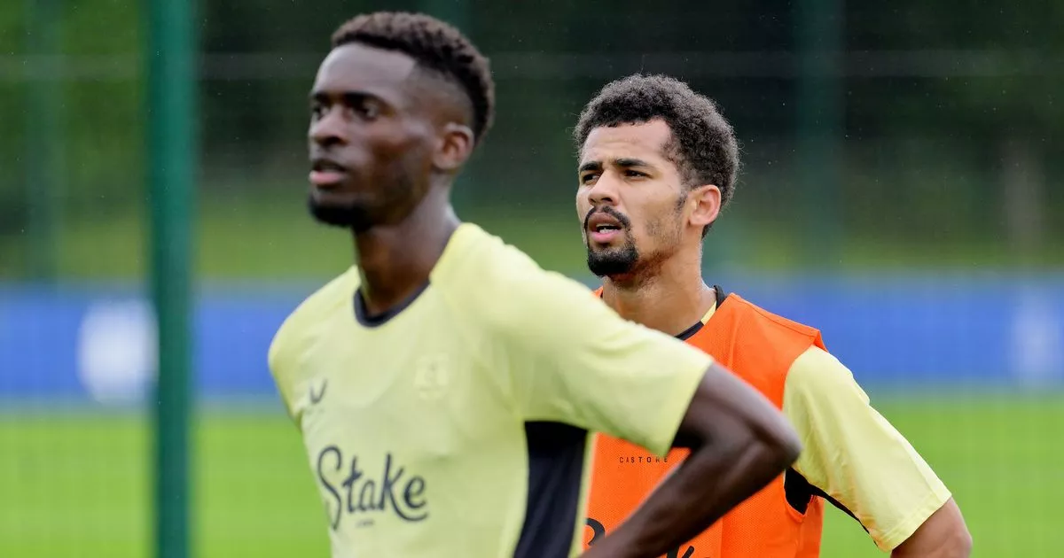 ‘It’s ridiculous’ – Tim Iroegbunam names two Everton players he ‘can’t tackle’ in training