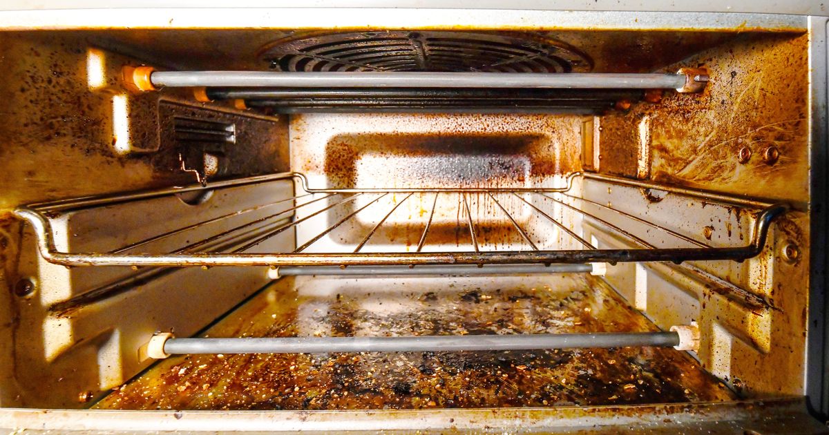 Transform dirty oven rack overnight with simple 11p trick