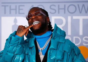 No politician has ever given me anything – Burna Boy