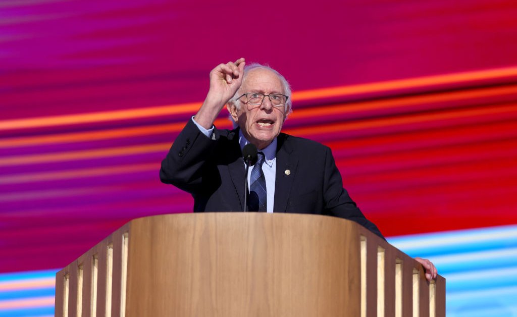 Sanders Backs Harris and Progressive Agenda at DNC