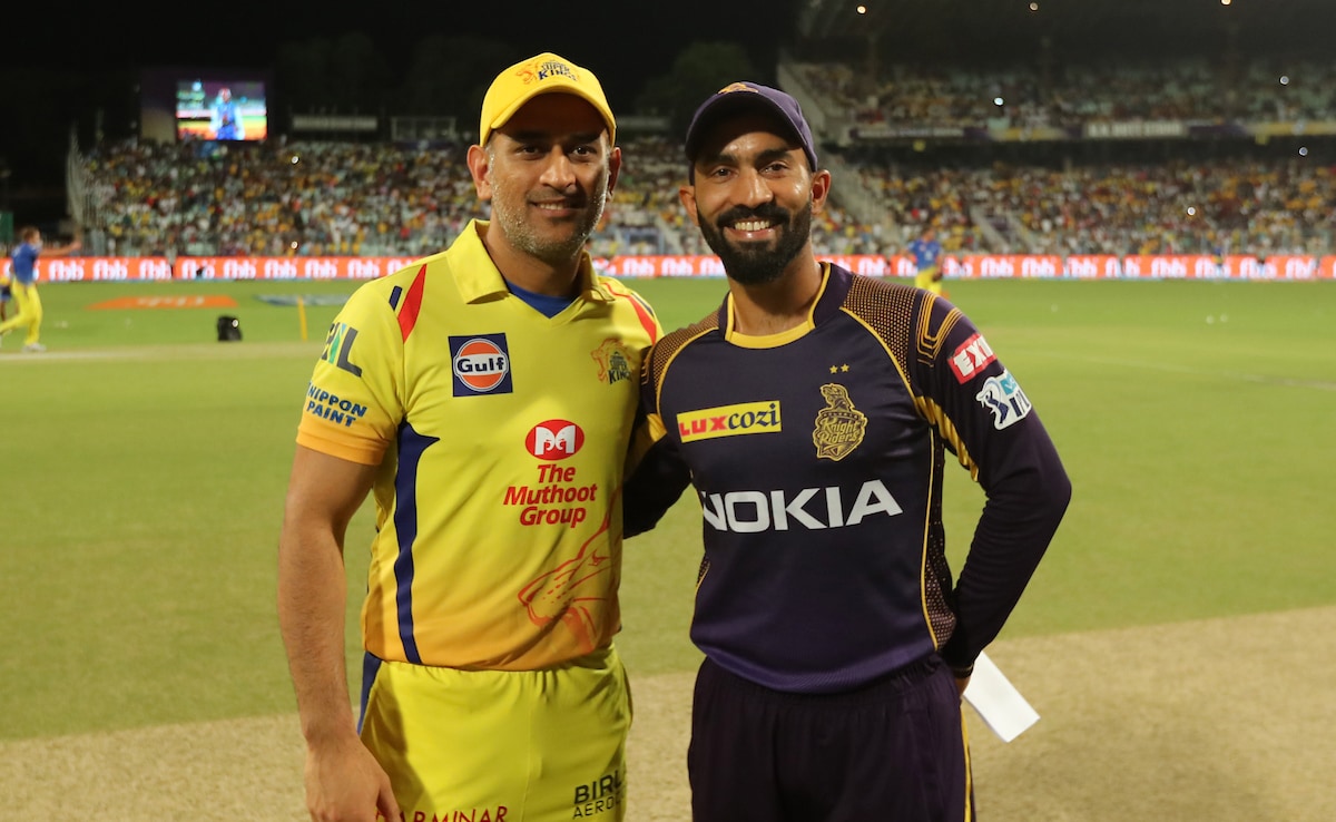 Dinesh Karthik Snubs MS Dhoni From His All Time India XI, Later Explains “Blunder”