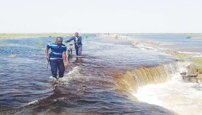 Flood Damages Borno-Chad-Cameron Link Bridge, Police Urge Alternative Route 