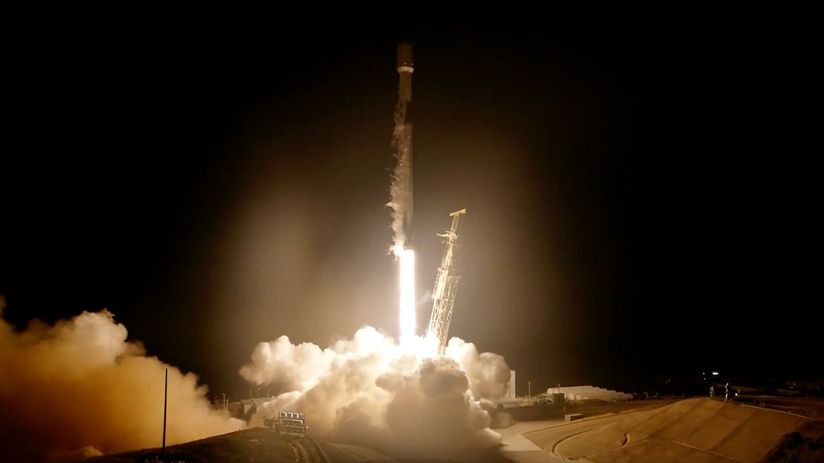 SpaceX Launches Next-gen Spy Satellites For US Government