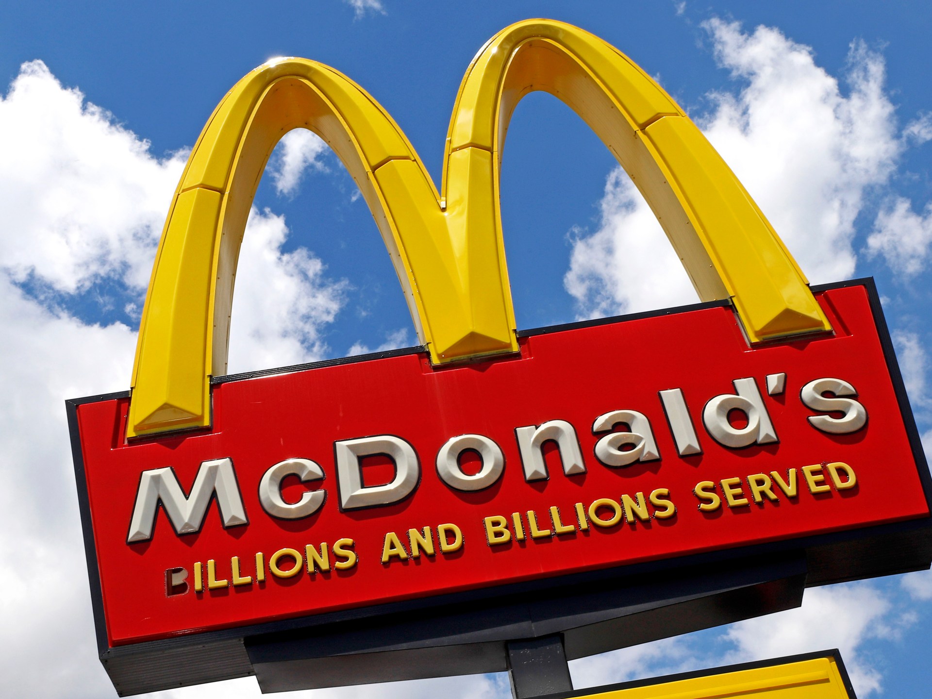 US Fast-food Chains Pull Onions After McDonald’s E coli Outbreak