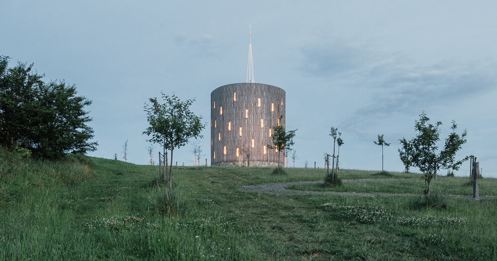 RCNKSK Uses Medieval Building Methods To Construct New Chapel