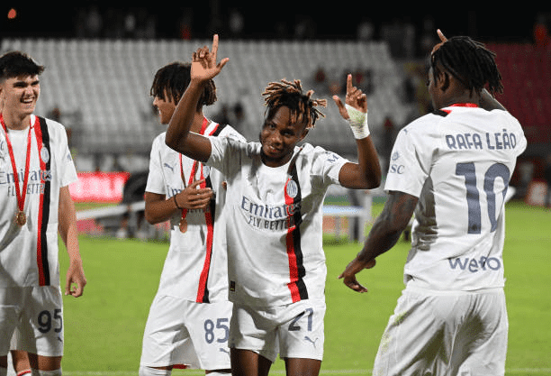 Chukwueze’s AC Milan team-mate, Rafael Leao vibes to Wizkid’s Kese | WATCH