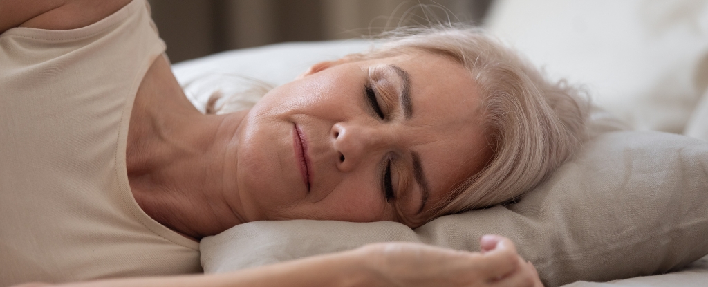 One Stage of Sleep Seems to Be Critical in Reducing Dementia Risk : ScienceAlert