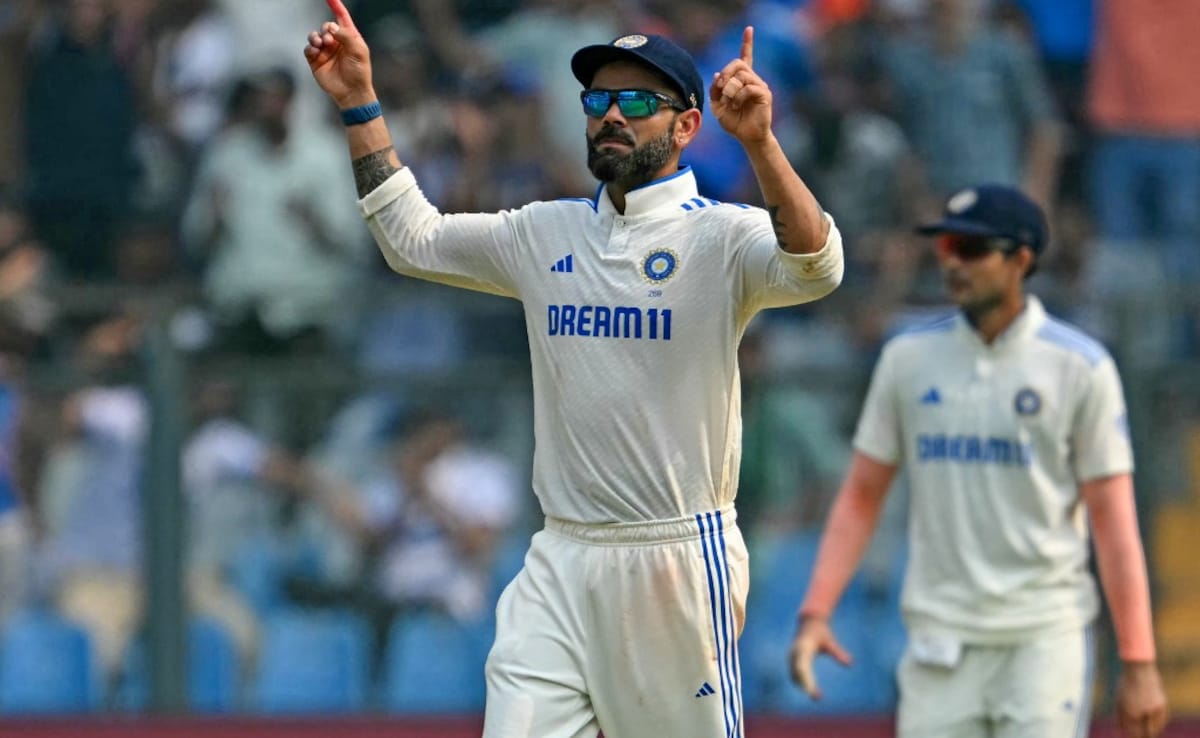 Virat Kohli Entertains Fans, Dances To ‘My Name Is Lakhan’ During Mumbai Test. Video Goes Viral