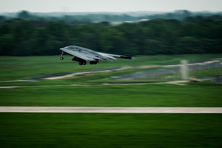 Fact | Us B-2 Bombers And Bunker-Busters Used In Iran Strike 1 Stealth Bomber