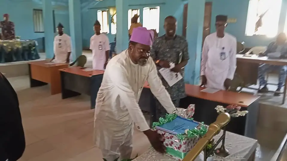 Mopamuro Local Government Chairman Presents N7.082Bn Budget