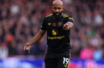 Carrick makes five changes to 4-2-3-1, Mainoo & Mbeumo in, Sesko dropped