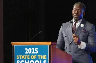 Former Iowa school superintendent expected to plead guilty to falsely claiming U.S. citizenship, firearms charges