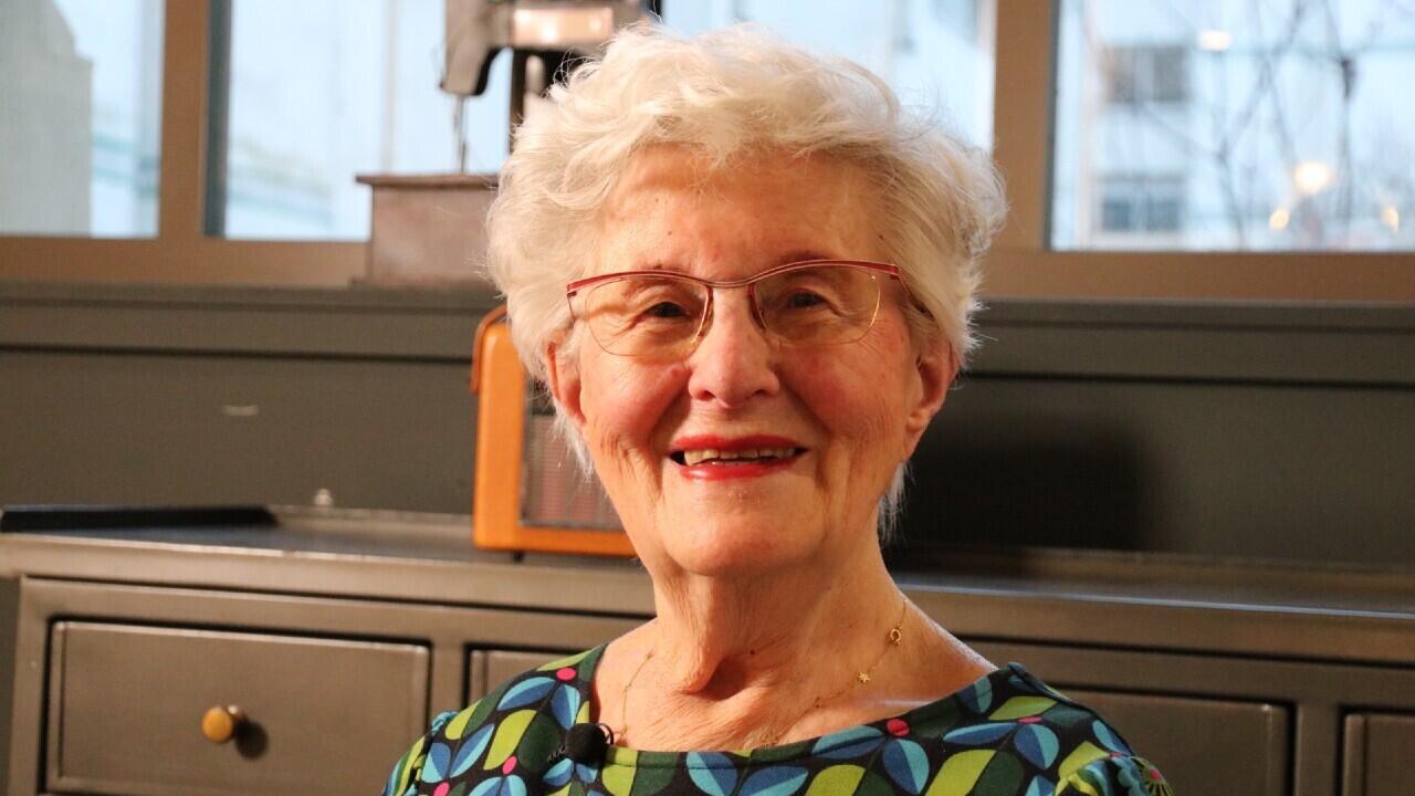 Holocaust survivor, 93, bears witness for her 'messengers of peace' 1 Holocaust survivor, 93, bears witness for her 'messengers of peace'