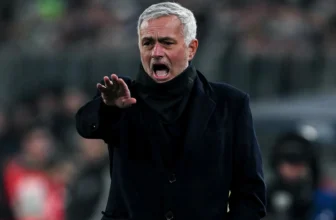 Hundreds of Benfica ultras confront Jose Mourinho and Nicolas Otamendi in furious protest