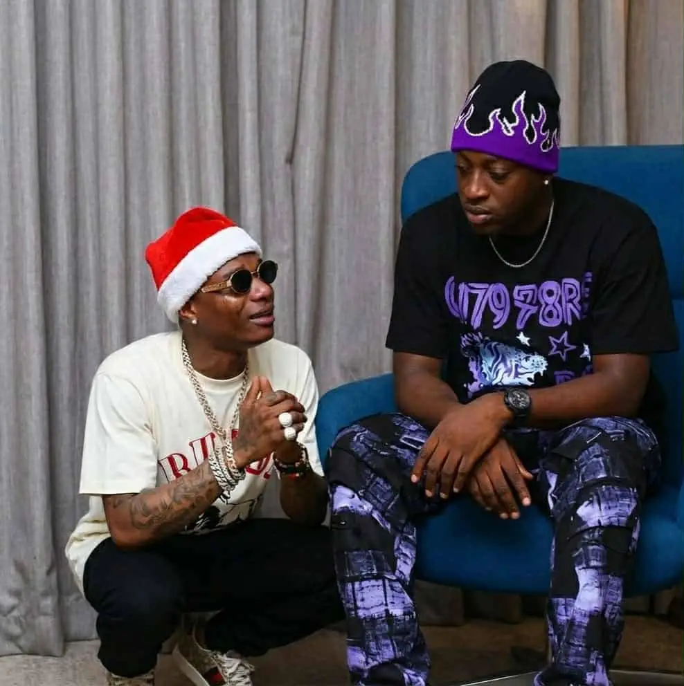 Just in: Aba-made Wizkid met Aba-made Caterefe, and with tears, Wizkid apologize