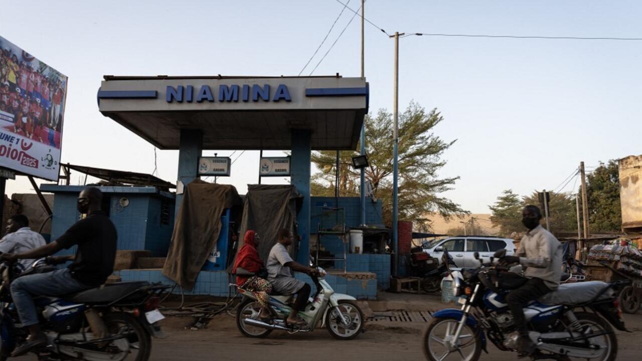 Mali: l'annonce d'un rationnement du carburant suscite questionnements et inquiétudes