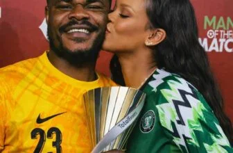 Sadio Mané of Senegal is left in serious pain after American superstar Rihanna r