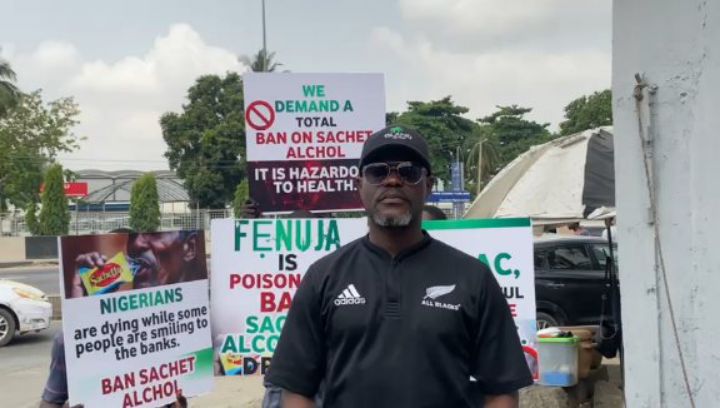 Support on Ban of Sachet Alcohol in Lagos 1 Supporters on Wednesday gathered outside NAFDAC’s Isolo, Lagos office, endorsing