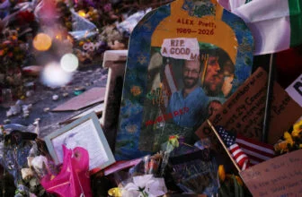 US agents involved in fatal shooting of Alex Pretti in Minneapolis placed on leave