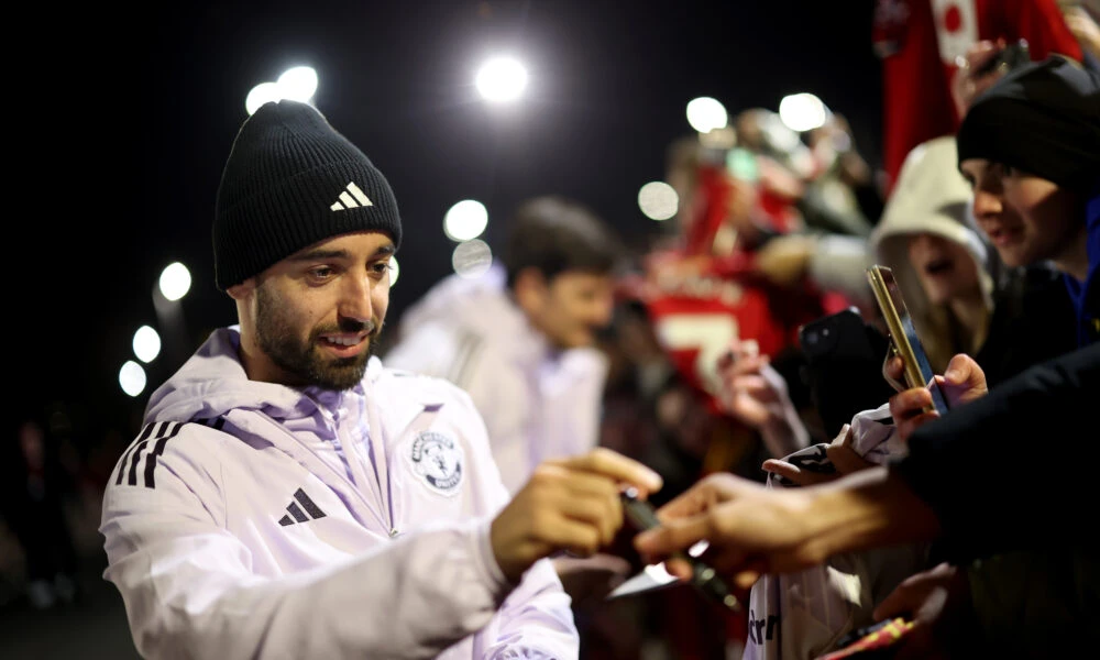 Amorim confirms Fernandes and Mount will return vs Burnley