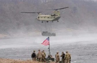 Chinook pilot who helped plan Venezuelan operation wounded during Caracas mission to capture Maduro, sources say