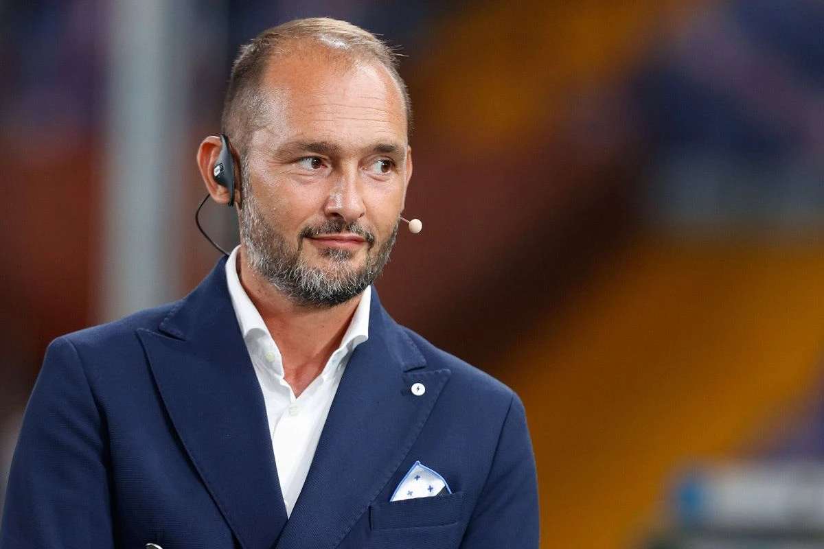 Gianluca Di Marzio pitchside.