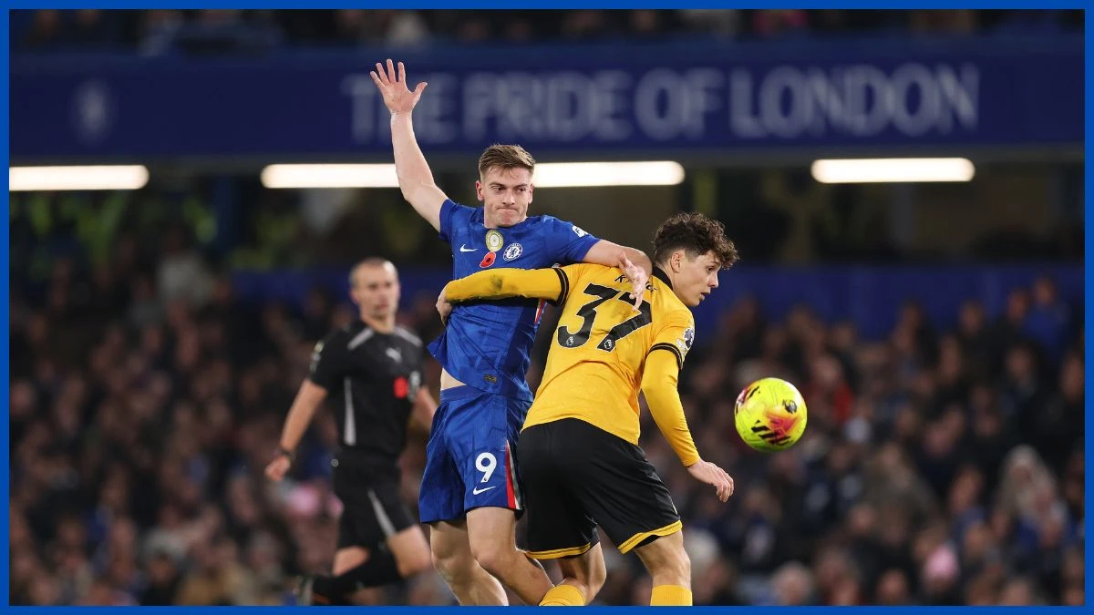 Liam Delap battles for the ball up top.