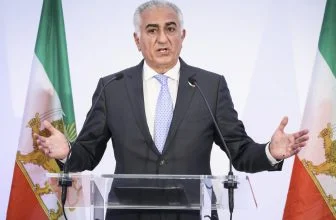 Who is Reza Pahlavi, the exiled Crown Prince encouraging demonstrations in Iran? : NPR